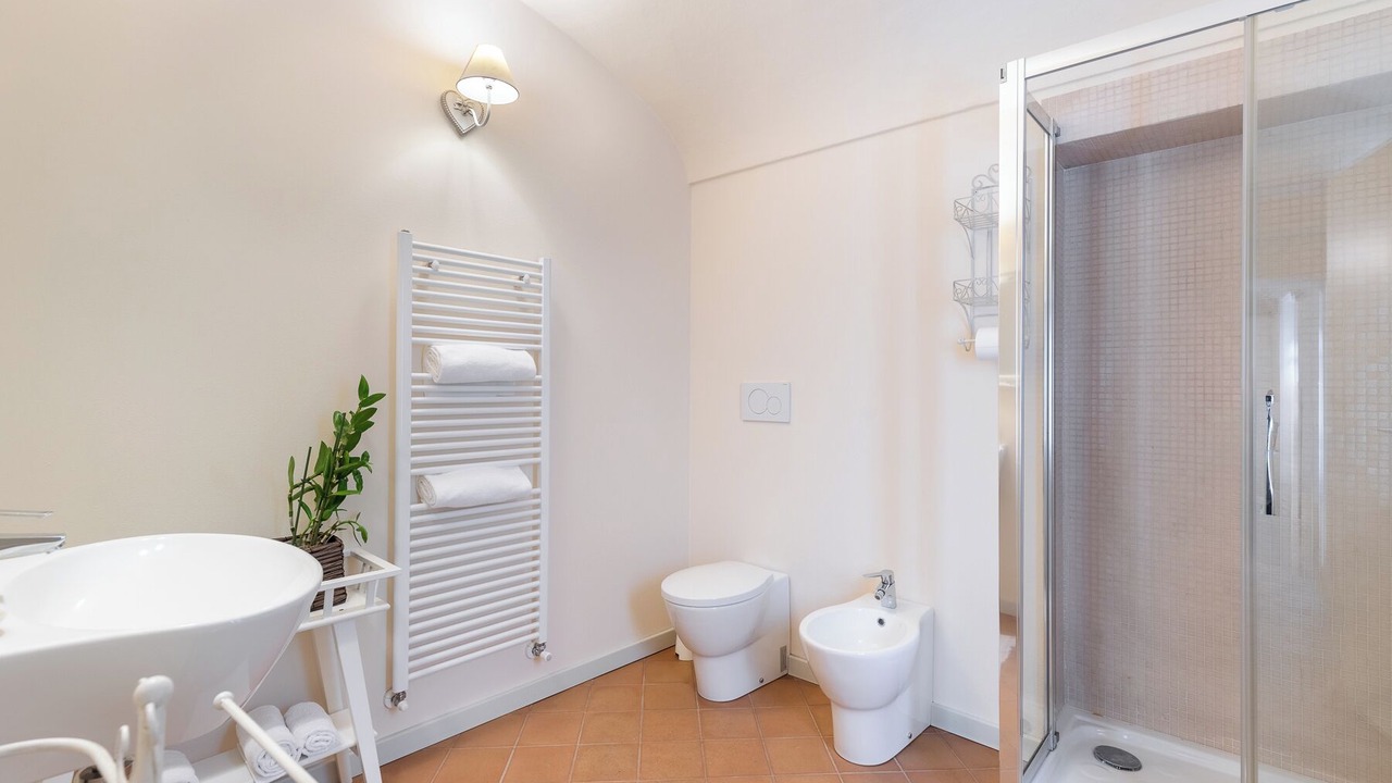 Photo of Bathroom in Magliano Alfieri