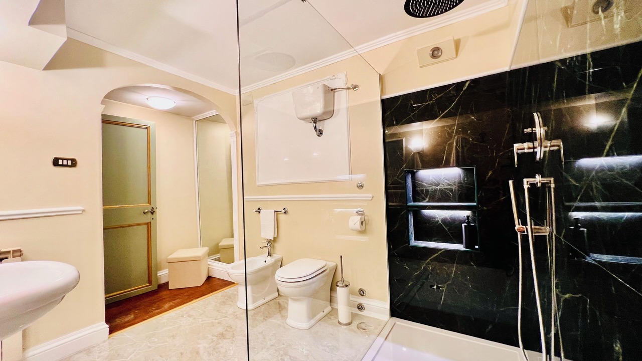 Photo of Bathroom in Rome City Centre