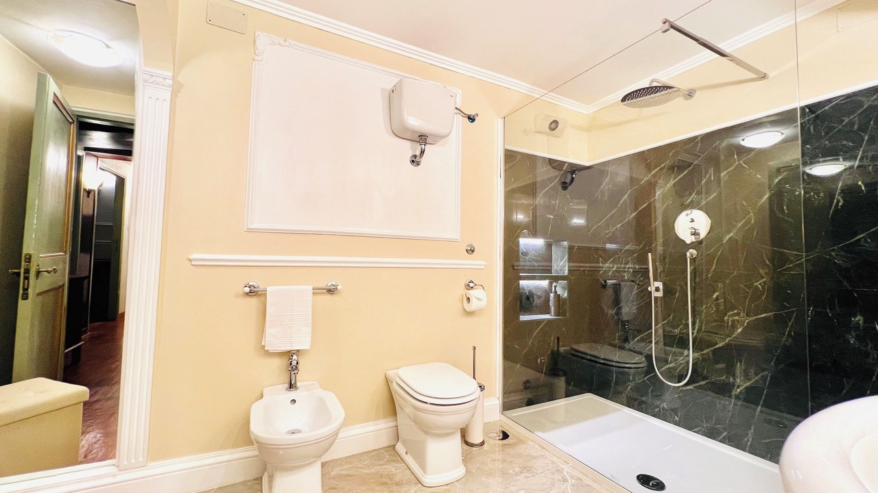 Photo of Bathroom in Rome City Centre