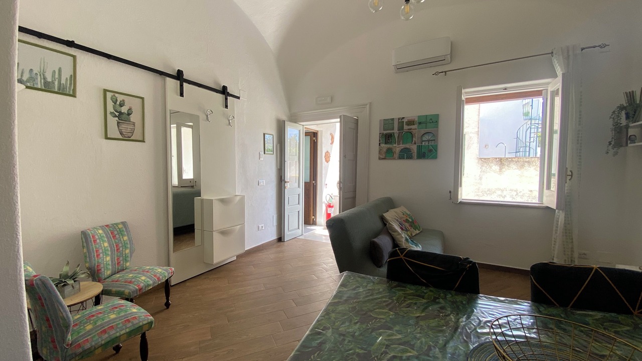 Photo of Livingroom in Forio