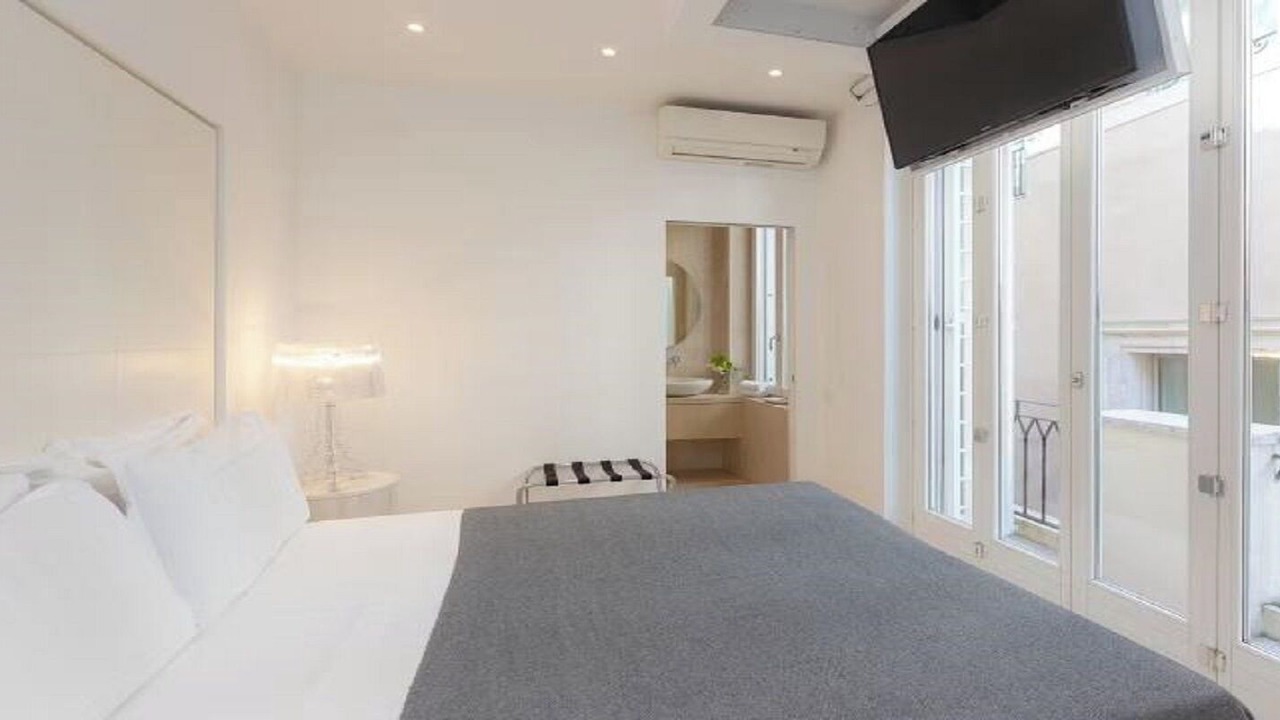 Photo of Bedroom in Rome City Centre
