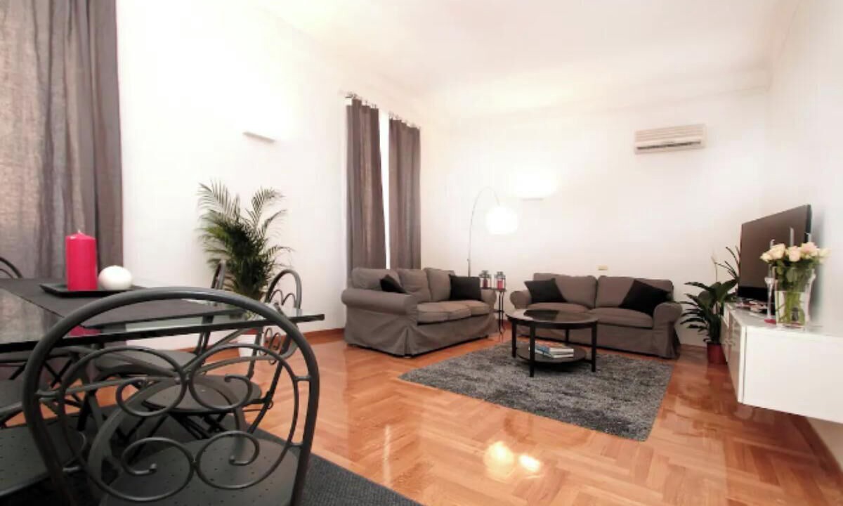 Photo of Livingroom in Prati