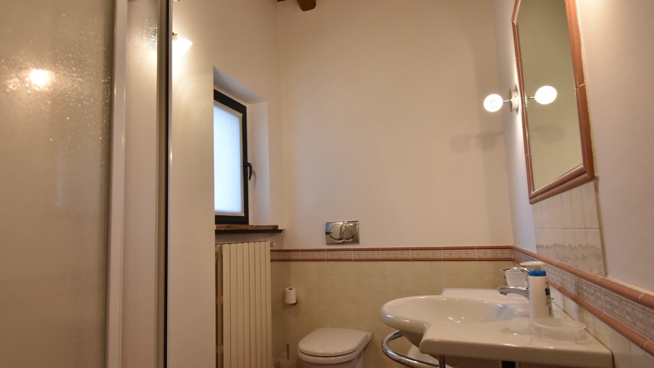 Photo of Bathroom in Castana