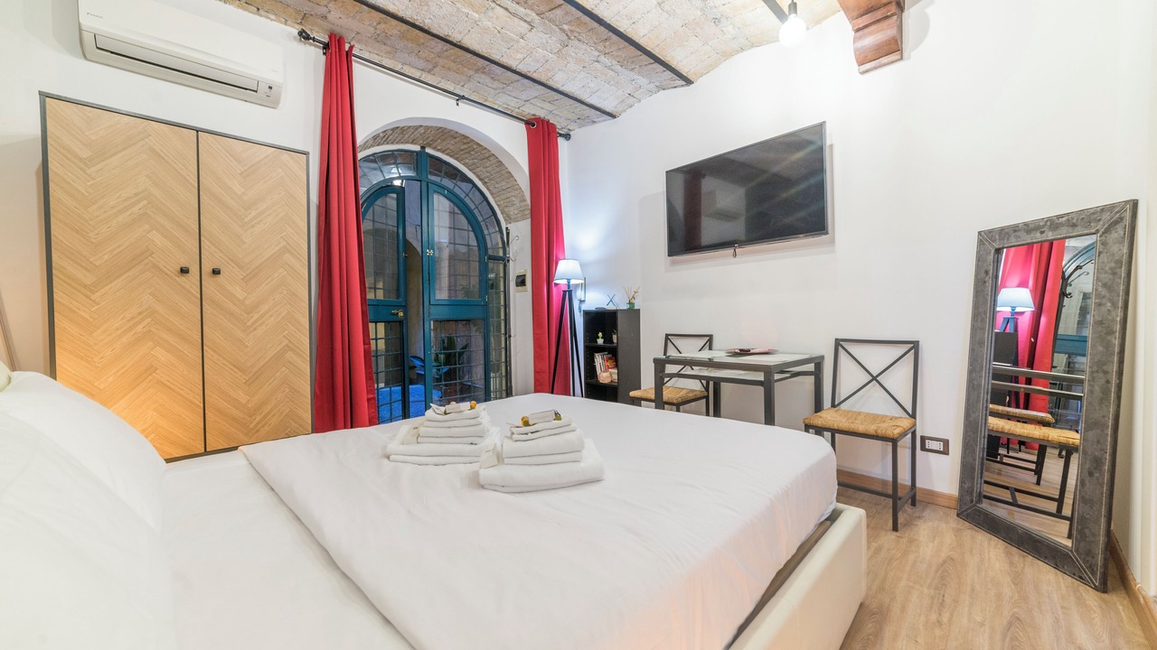 Photo of Bedroom in Rione VI Parione