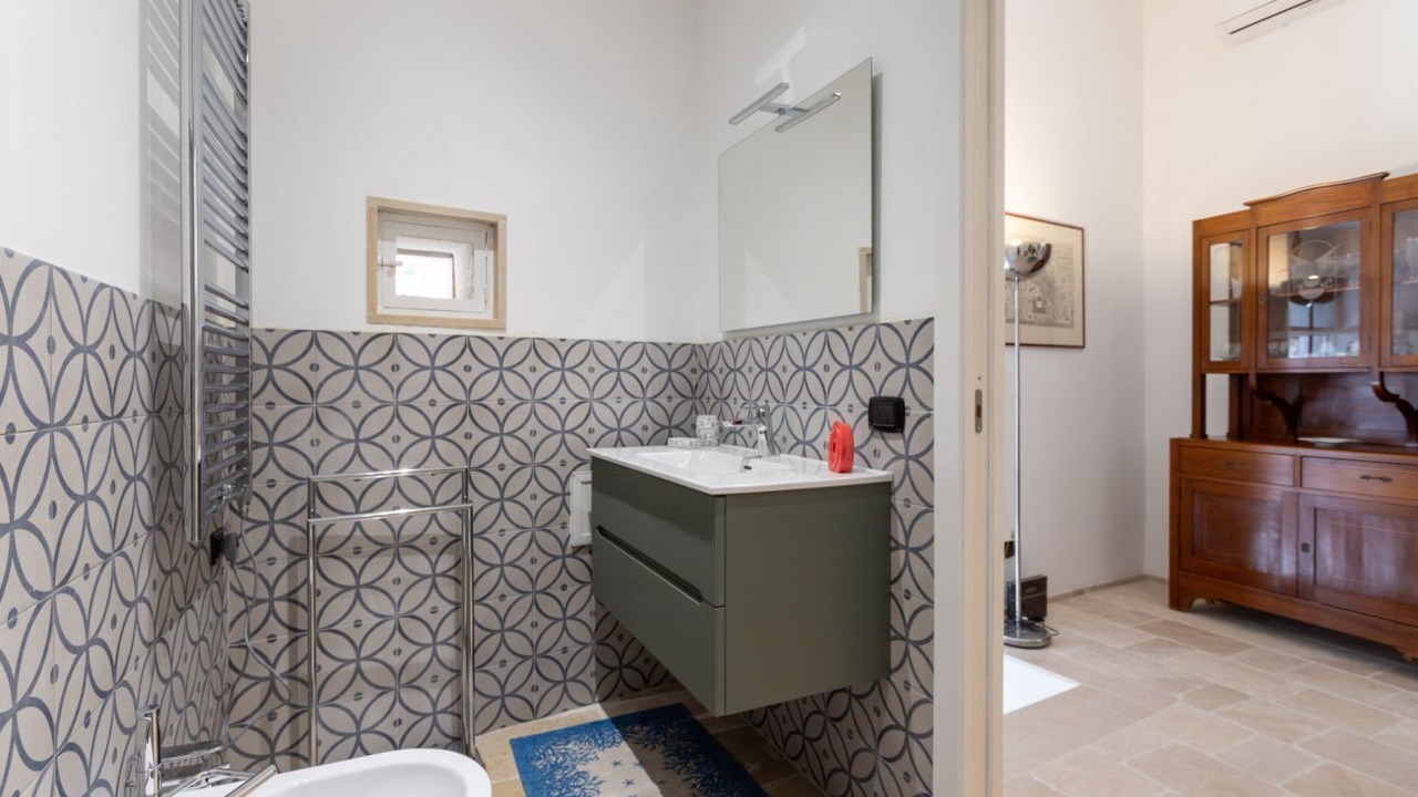 Photo of Bathroom in Andria