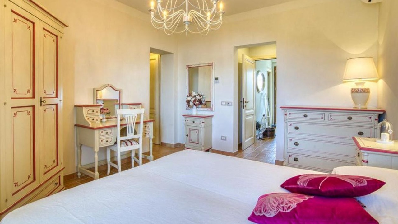 Photo of Bedroom in Montalcino