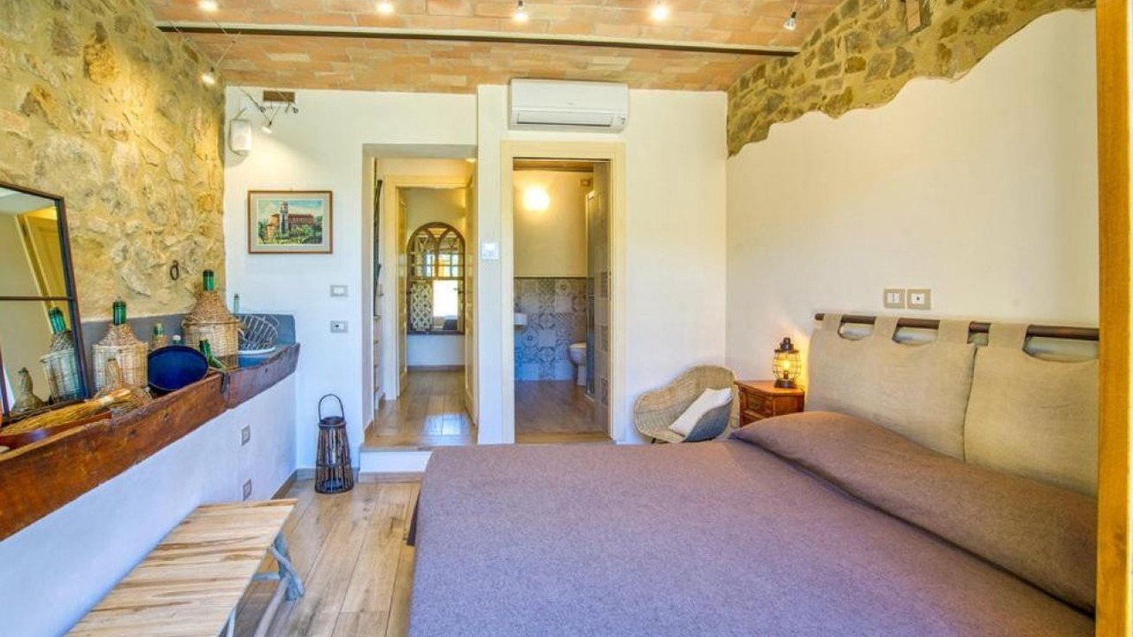 Photo of Bedroom in Montalcino