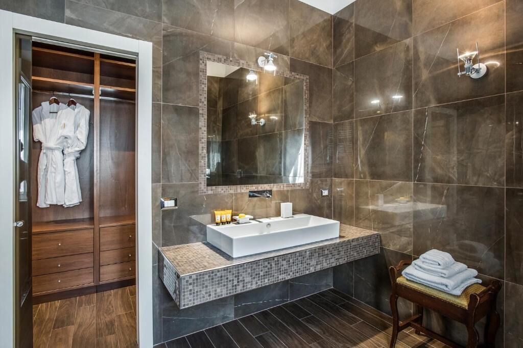 Photo of Bathroom in Rome City Centre