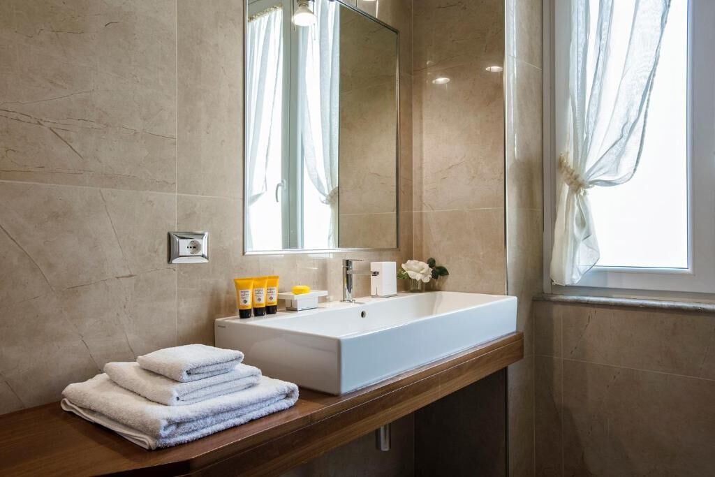 Photo of Bathroom in Rome City Centre