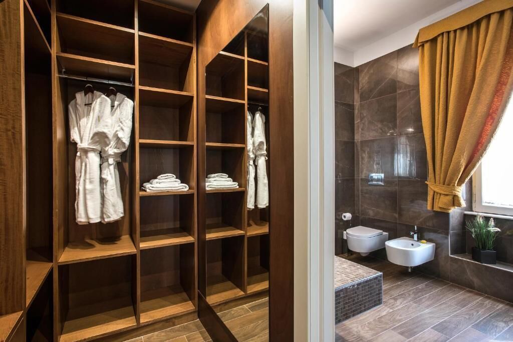 Photo of Bathroom in Rome City Centre