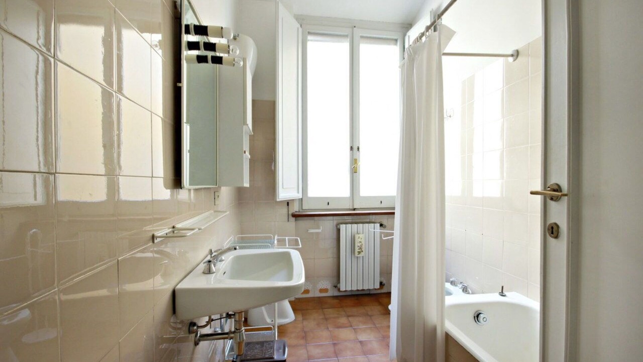 Photo of Bathroom in Rione VI Parione