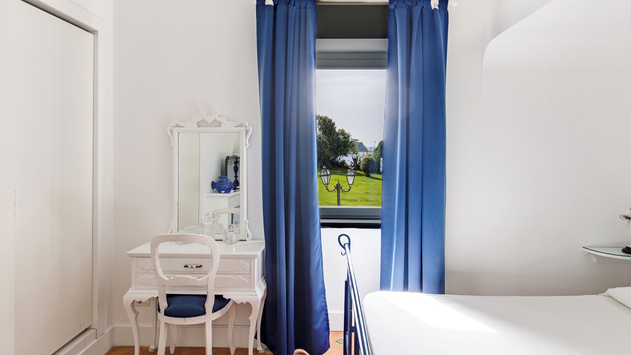 Photo of Bedroom in Ischia Porto