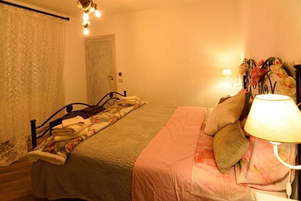 Photo of Bedroom in Cremolino