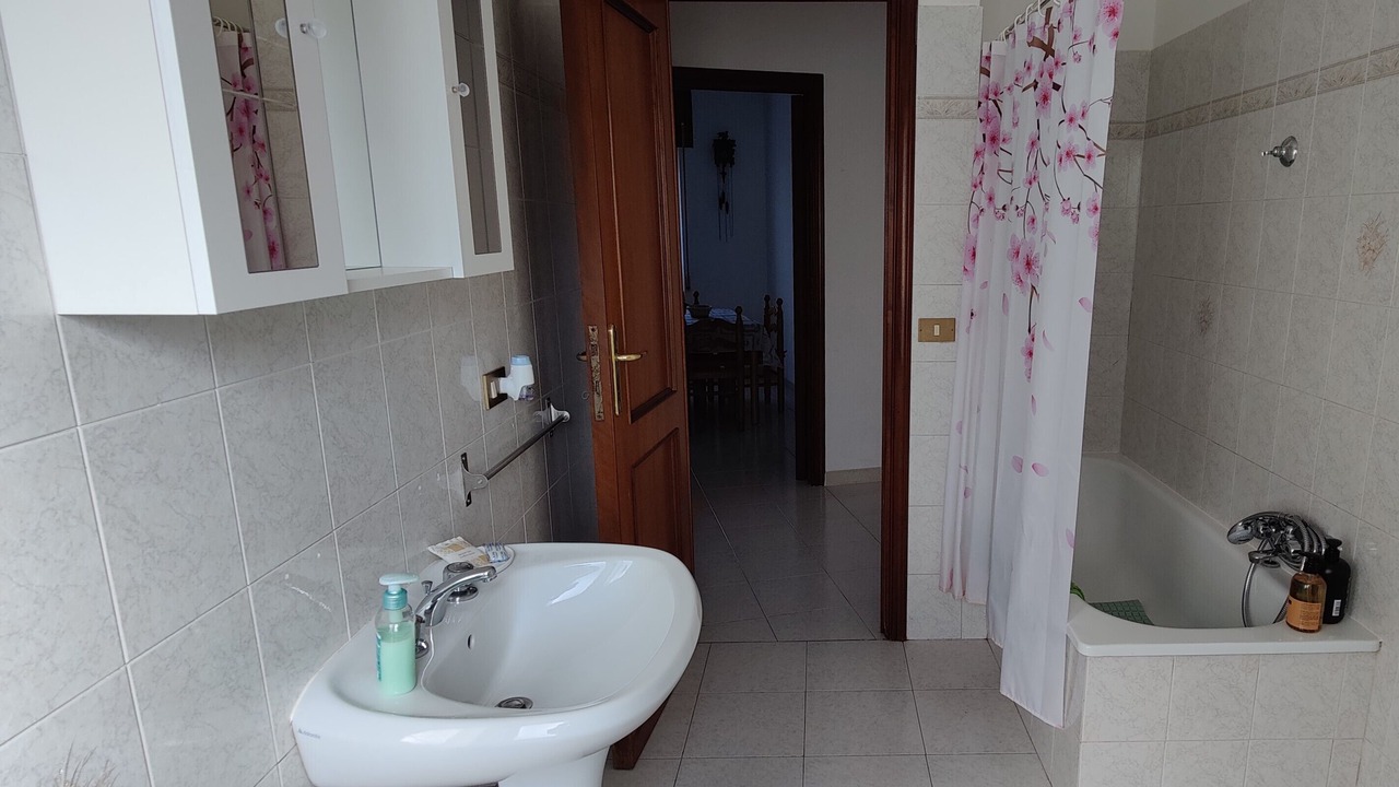 Photo of Bathroom in Tempera