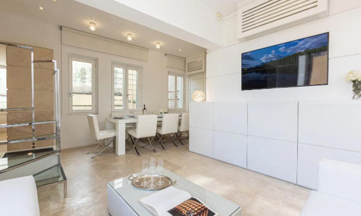 Photo of Livingroom in Rione IX Pigna