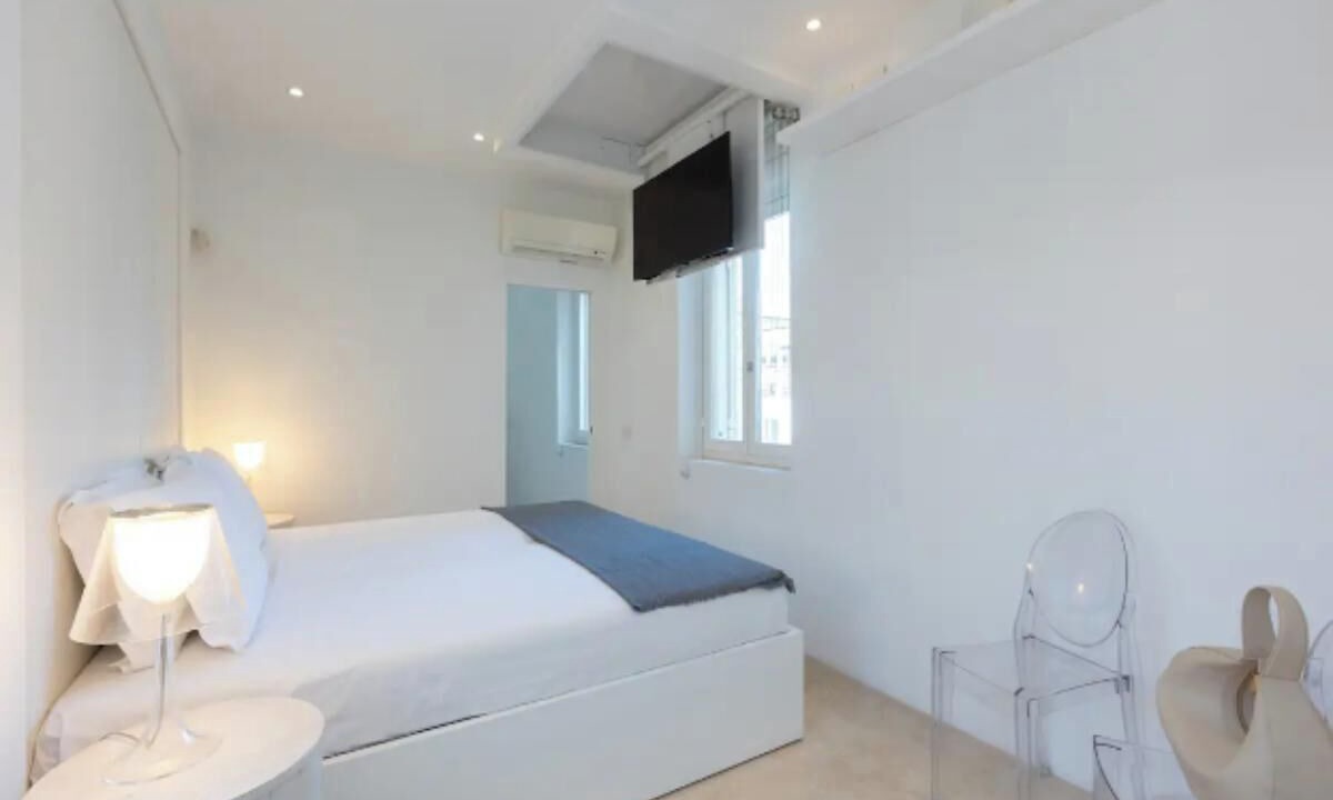 Photo of Bedroom in Rione IX Pigna