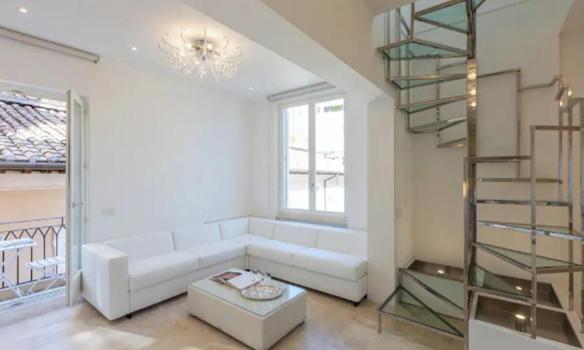 Photo of Livingroom in Rione IX Pigna