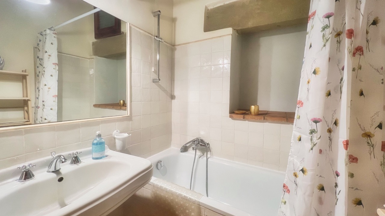 Photo of Bathroom in Todi
