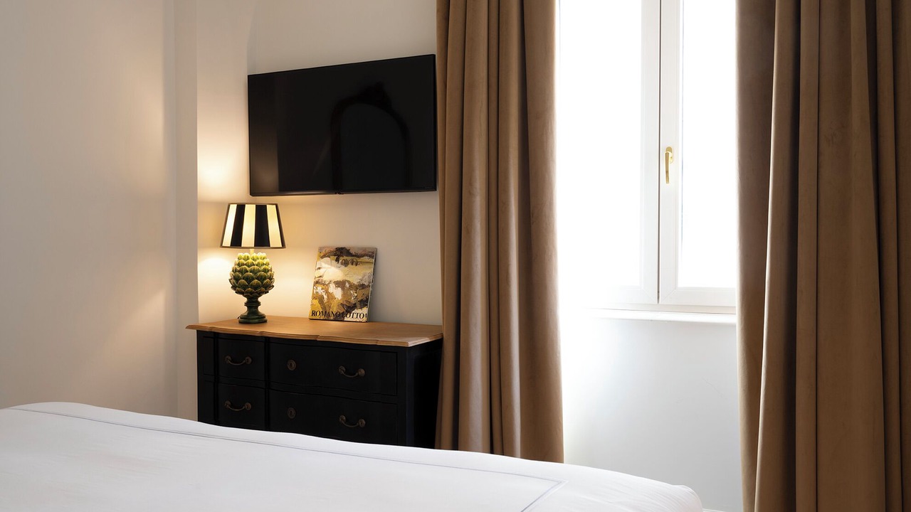 Photo of Bedroom in Rome City Centre