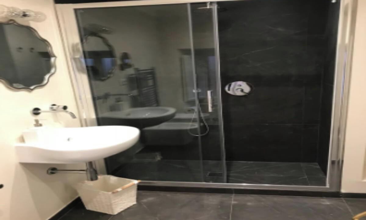 Photo of Bathroom in Navona