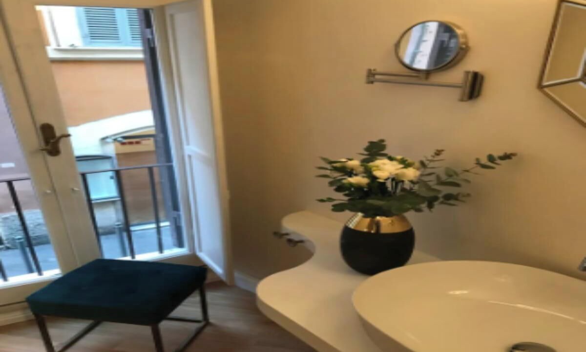 Photo of Bathroom in Navona