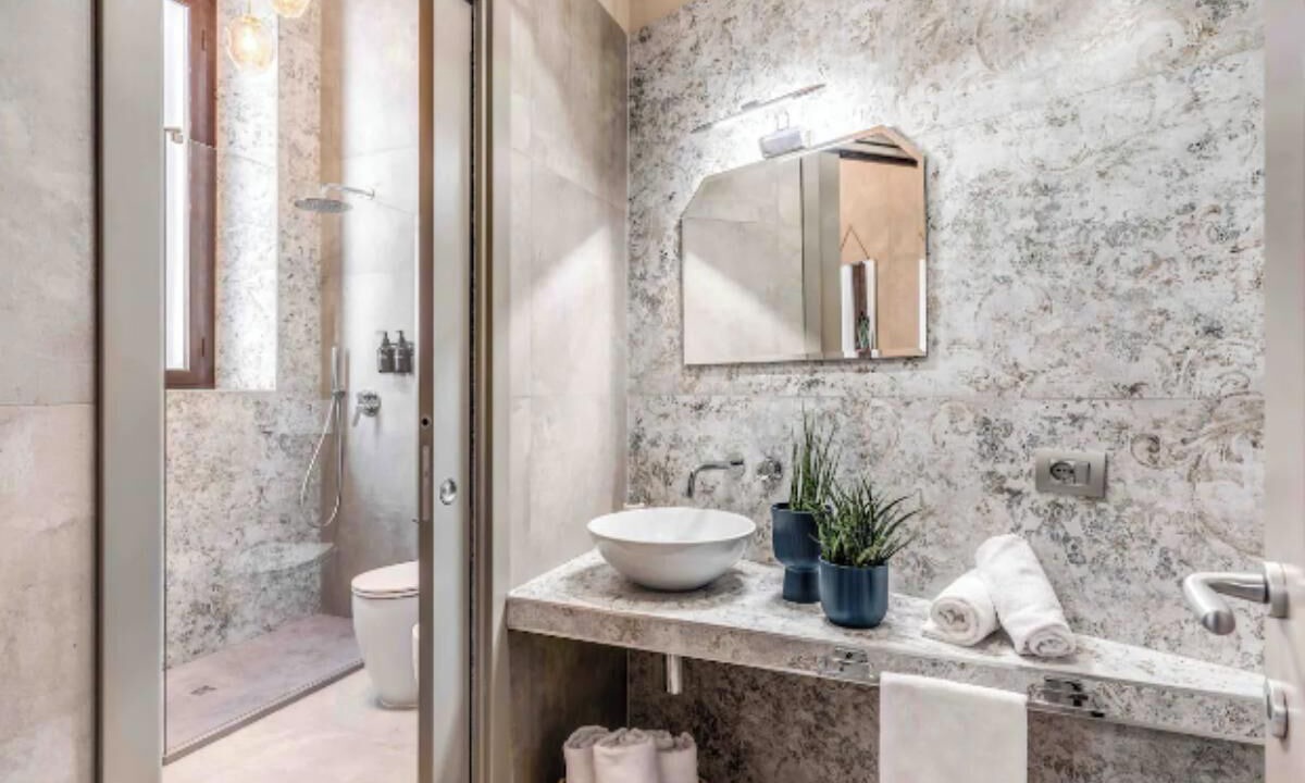 Photo of Bathroom in Repubblica