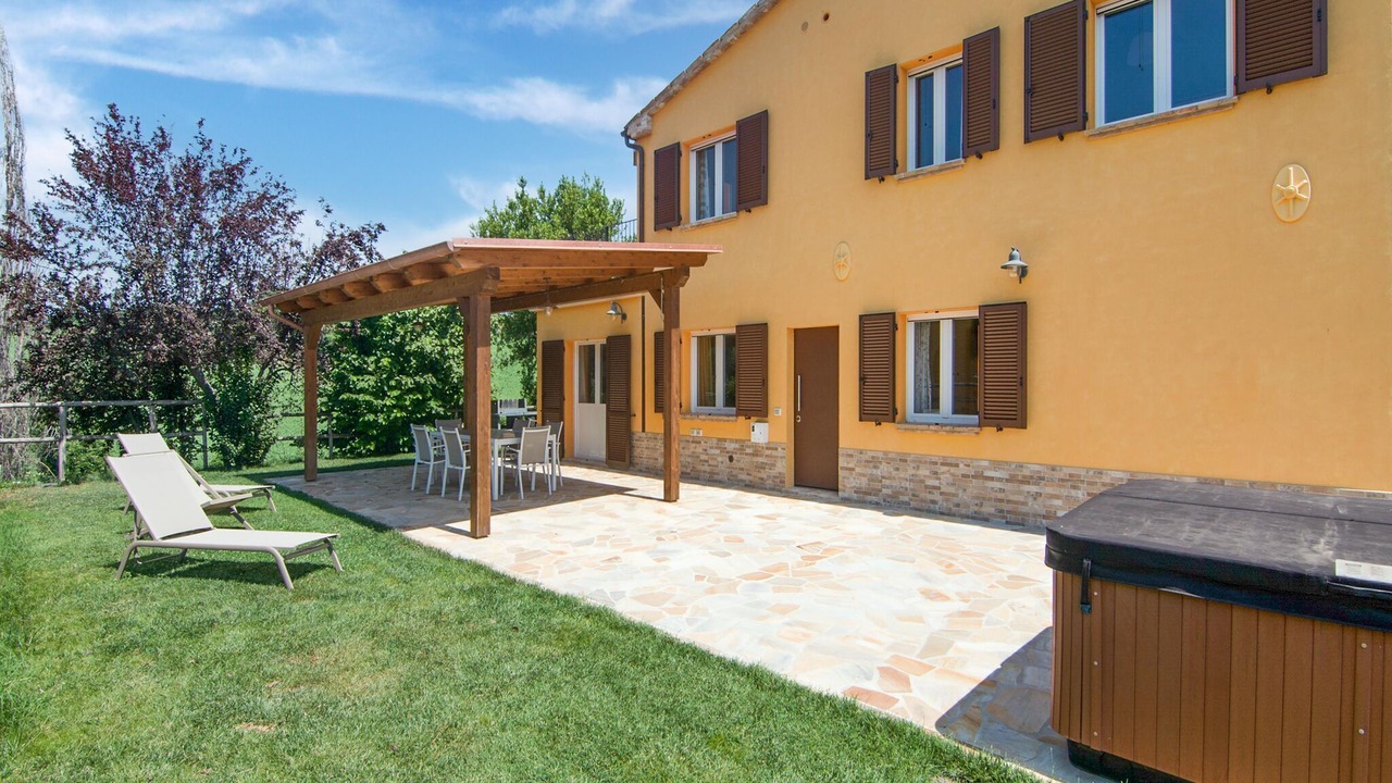 Photo of Outdoor in Ostra Vetere