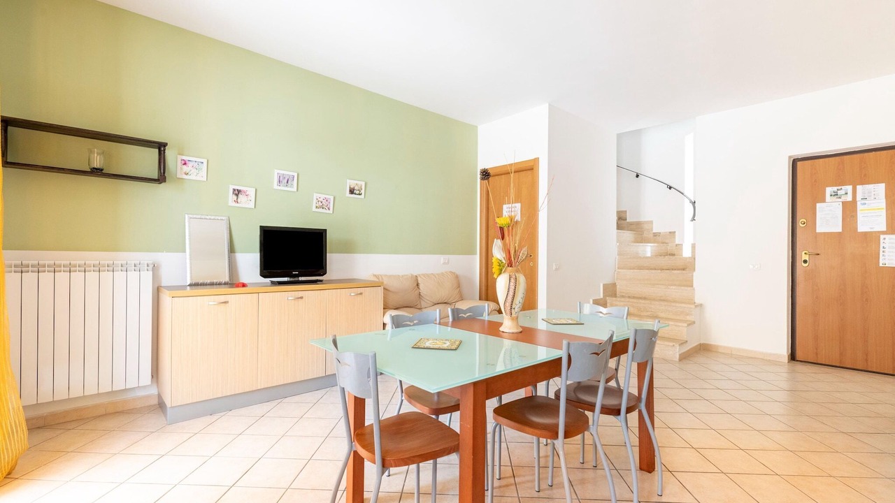 Photo of Livingroom in Laura