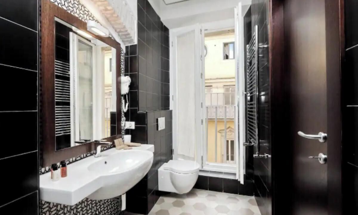 Photo of Bathroom in Rione IV Campo Marzio