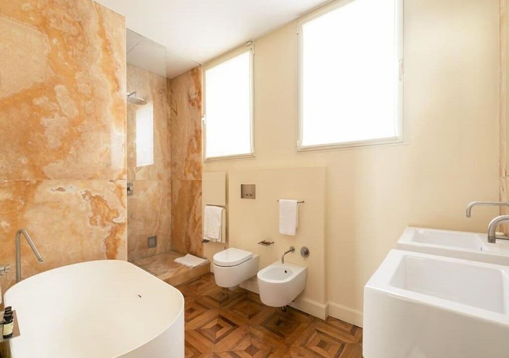Photo of Bathroom in Rione VI Parione