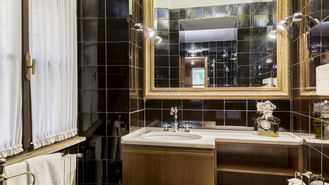 Photo of Bathroom in Rome City Centre