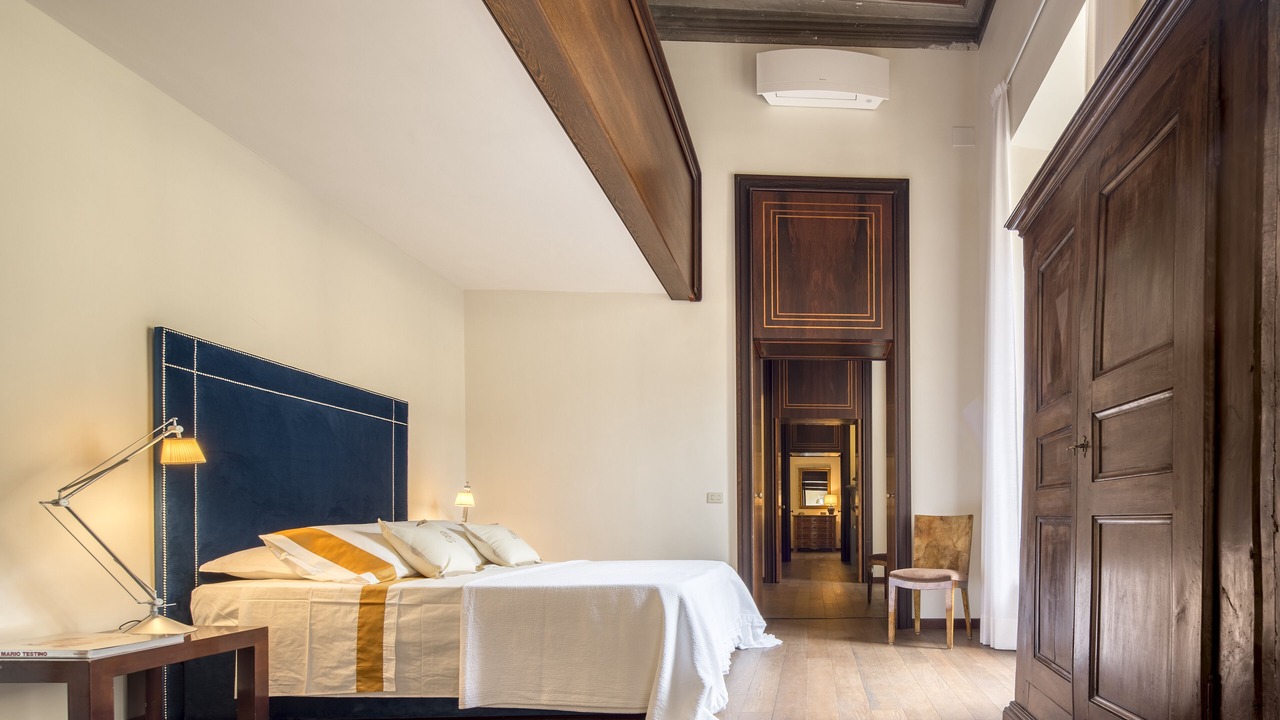 Photo of Bedroom in Rome City Centre
