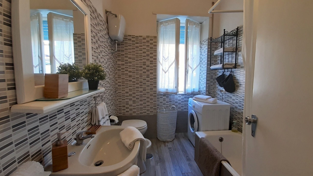 Photo of Bathroom in Scauri