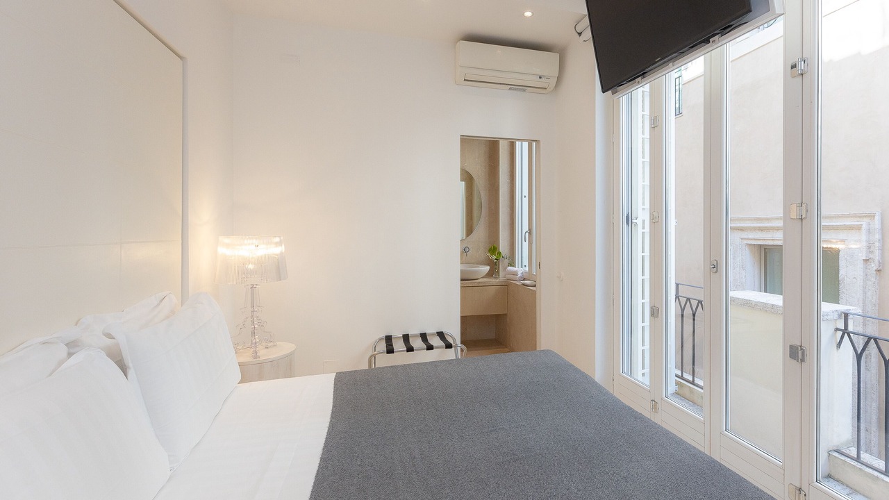 Photo of Bedroom in Rome City Centre