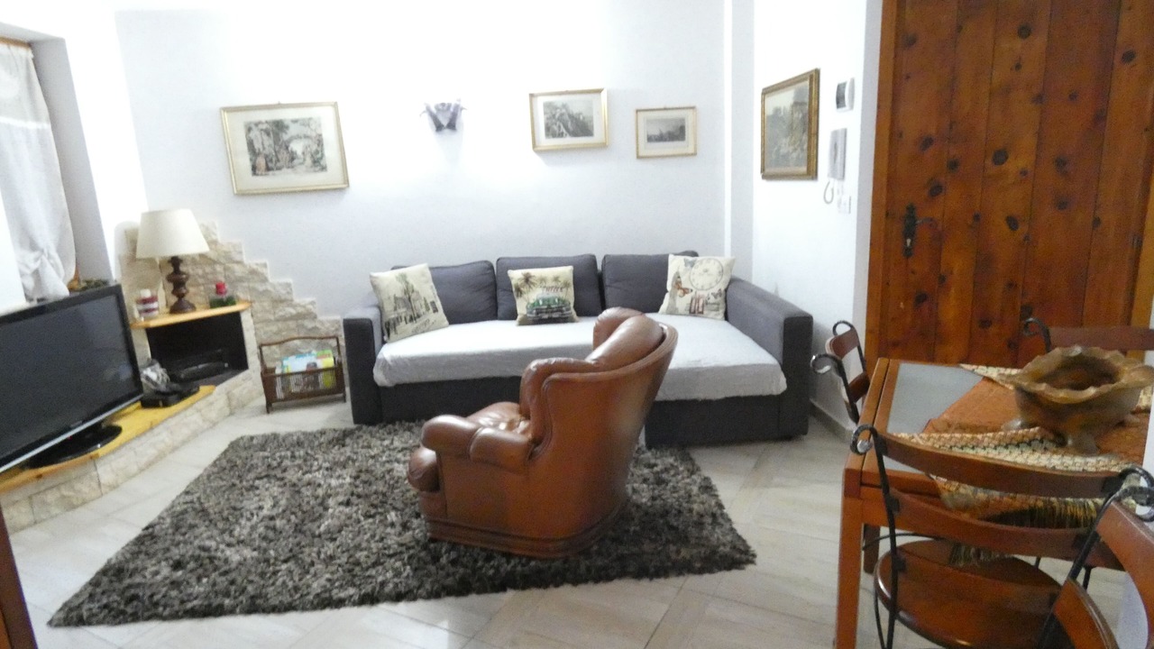 Photo of Livingroom in Derby-villaret