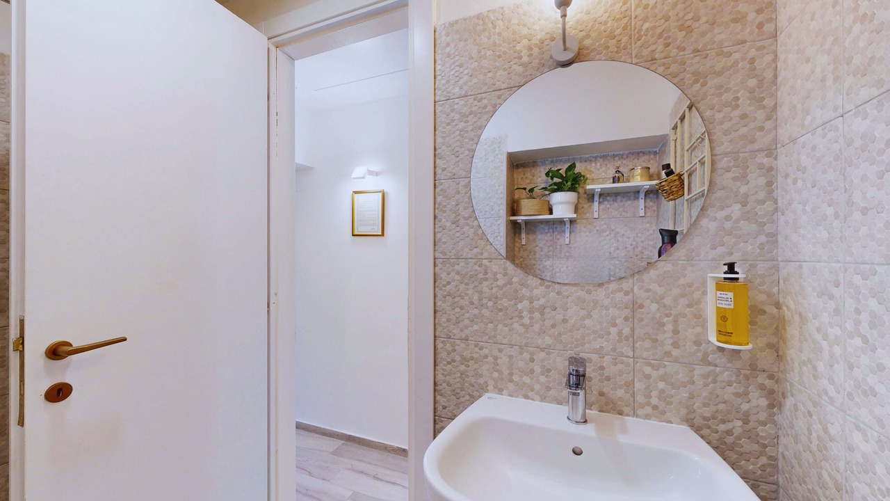 Photo of Bathroom in Rione XIV Borgo