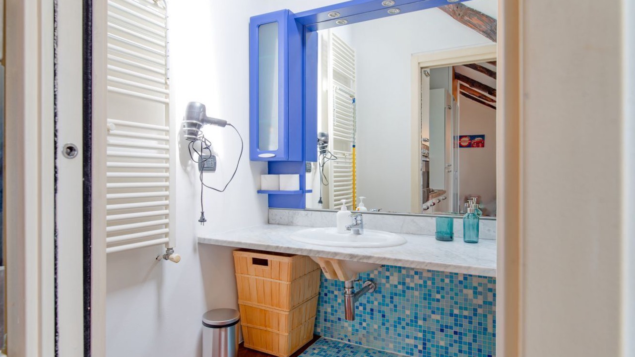 Photo of Bathroom in Roman Quarter
