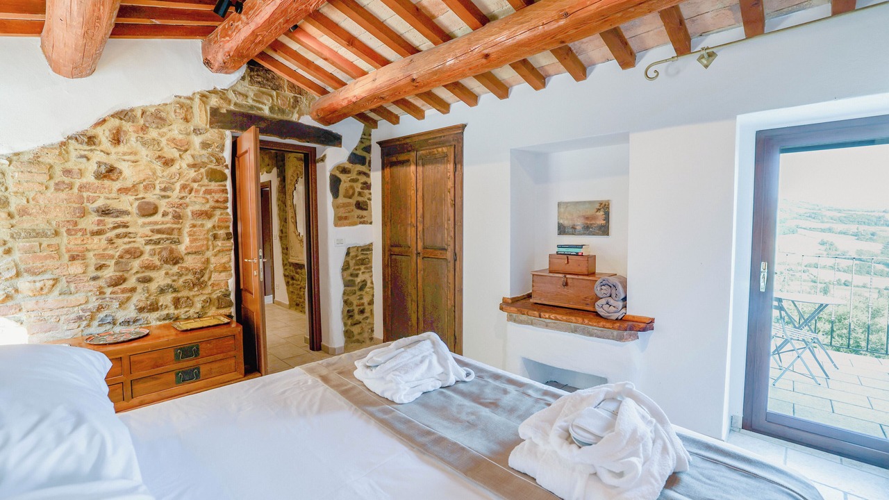 Photo of Others in Montone