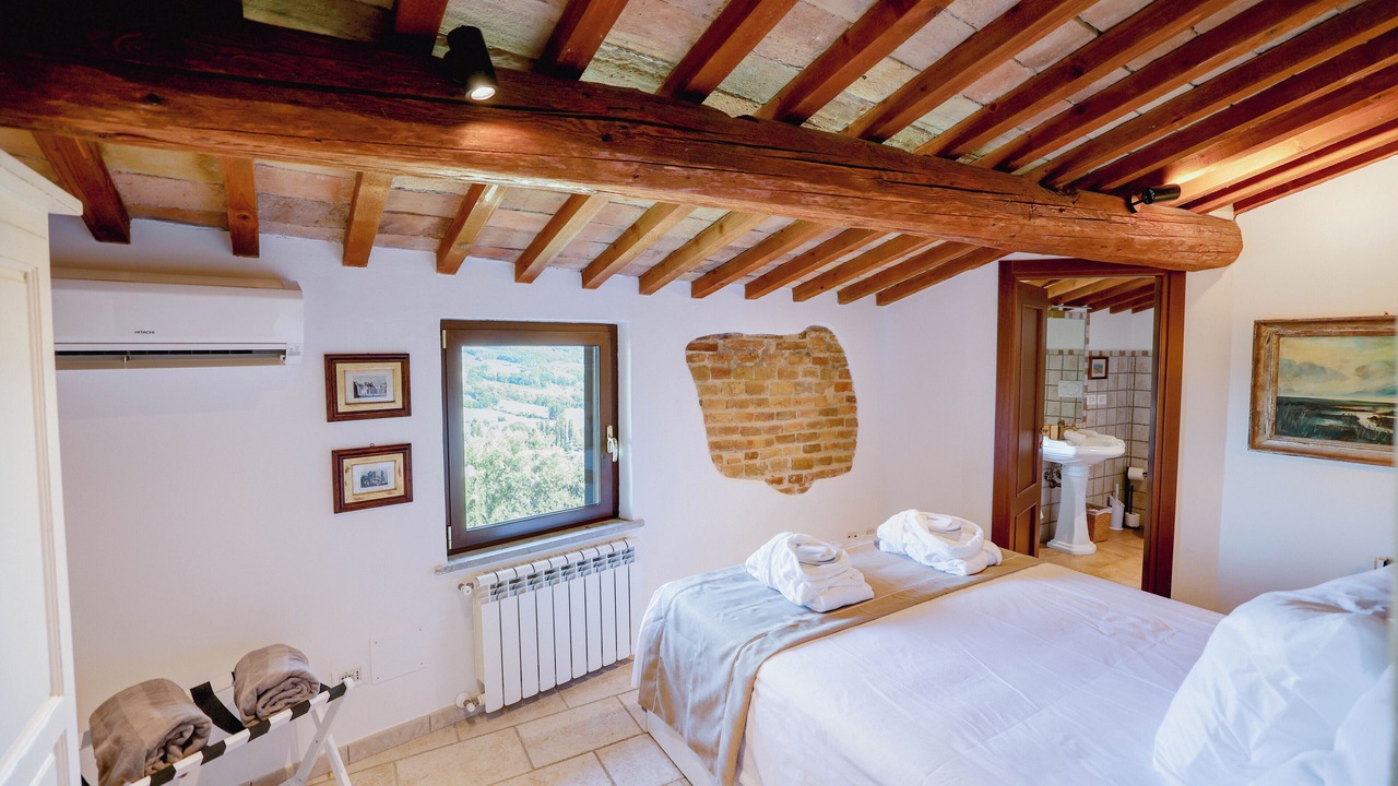 Photo of Others in Montone