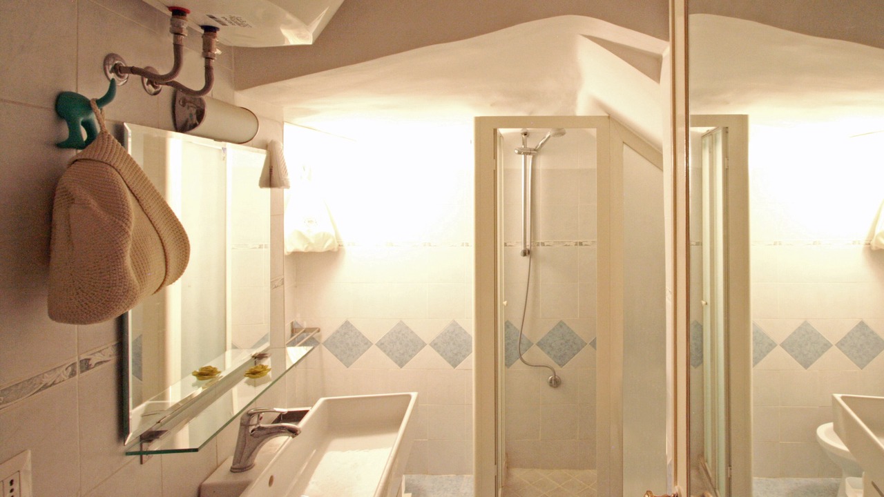 Photo of Bathroom in Rome City Centre