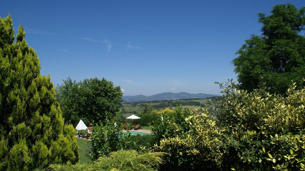 Photo of Others in Montone