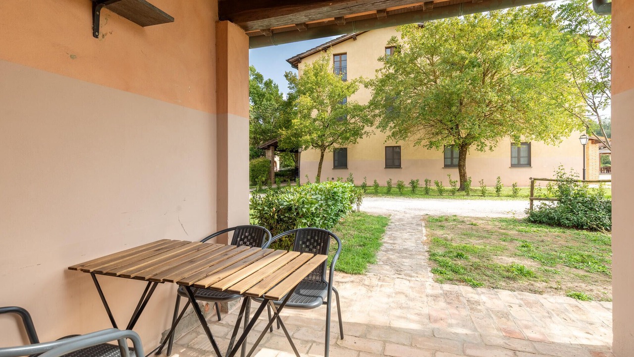 Photo of Others in Montone