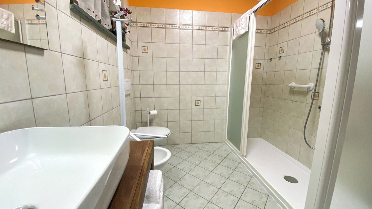 Photo of Bathroom in Chatillon