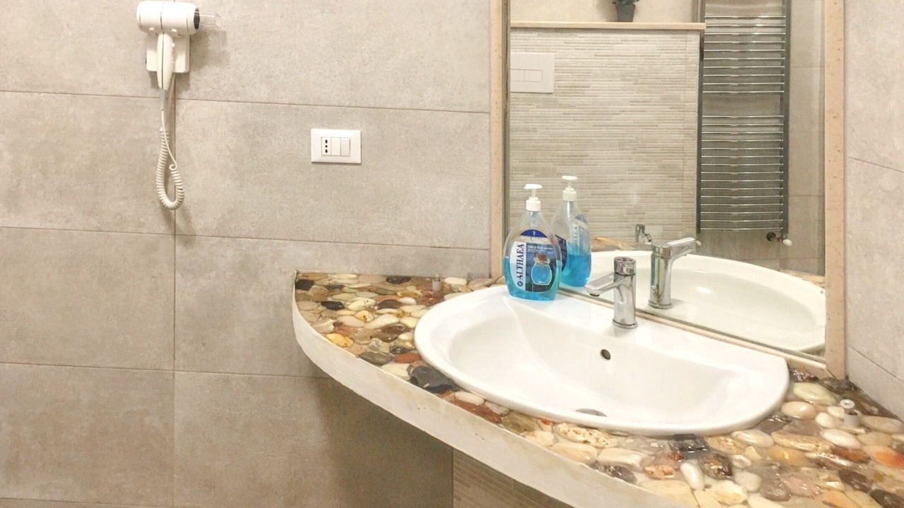 Photo of Bathroom in Carpino