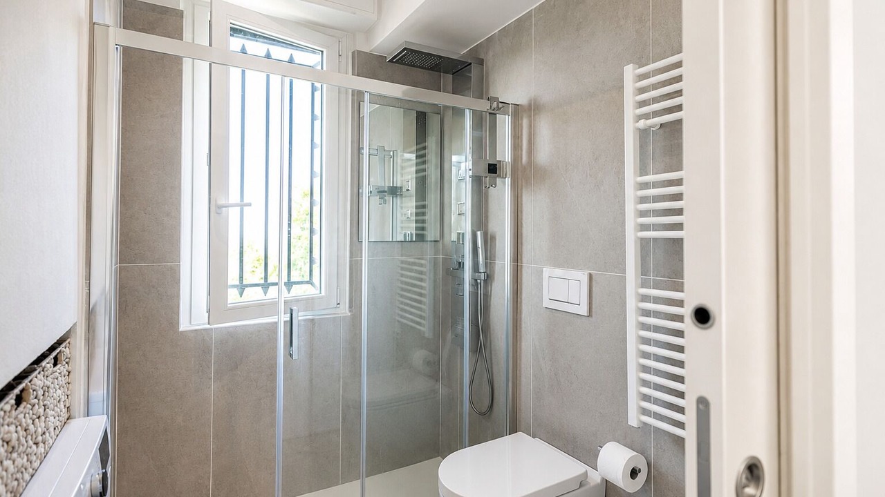 Photo of Bathroom in Godiasco
