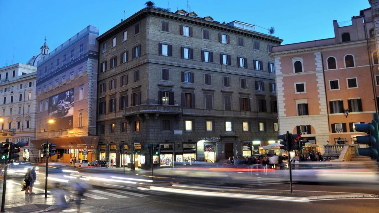 Photo of Others in Navona