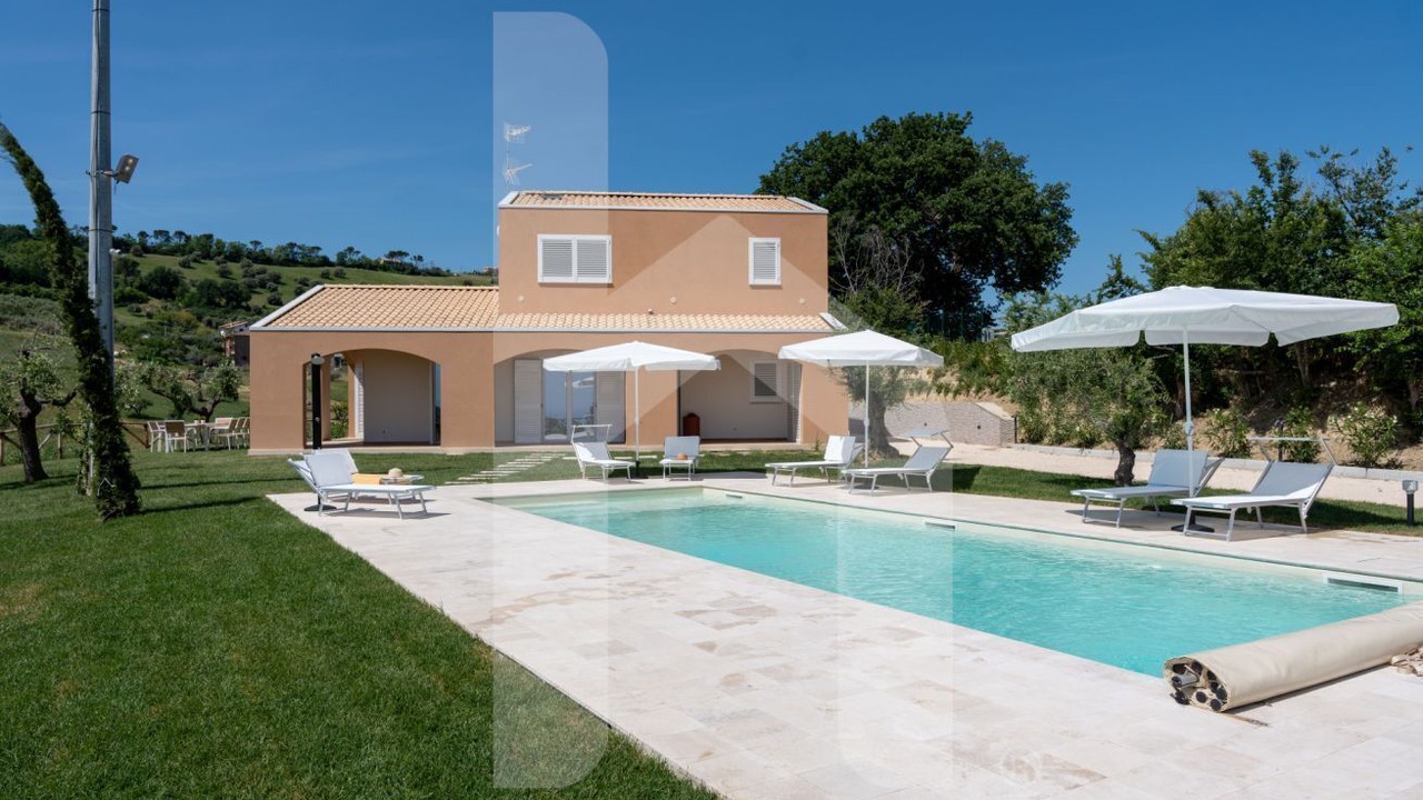 Photo of Outdoor in Atri