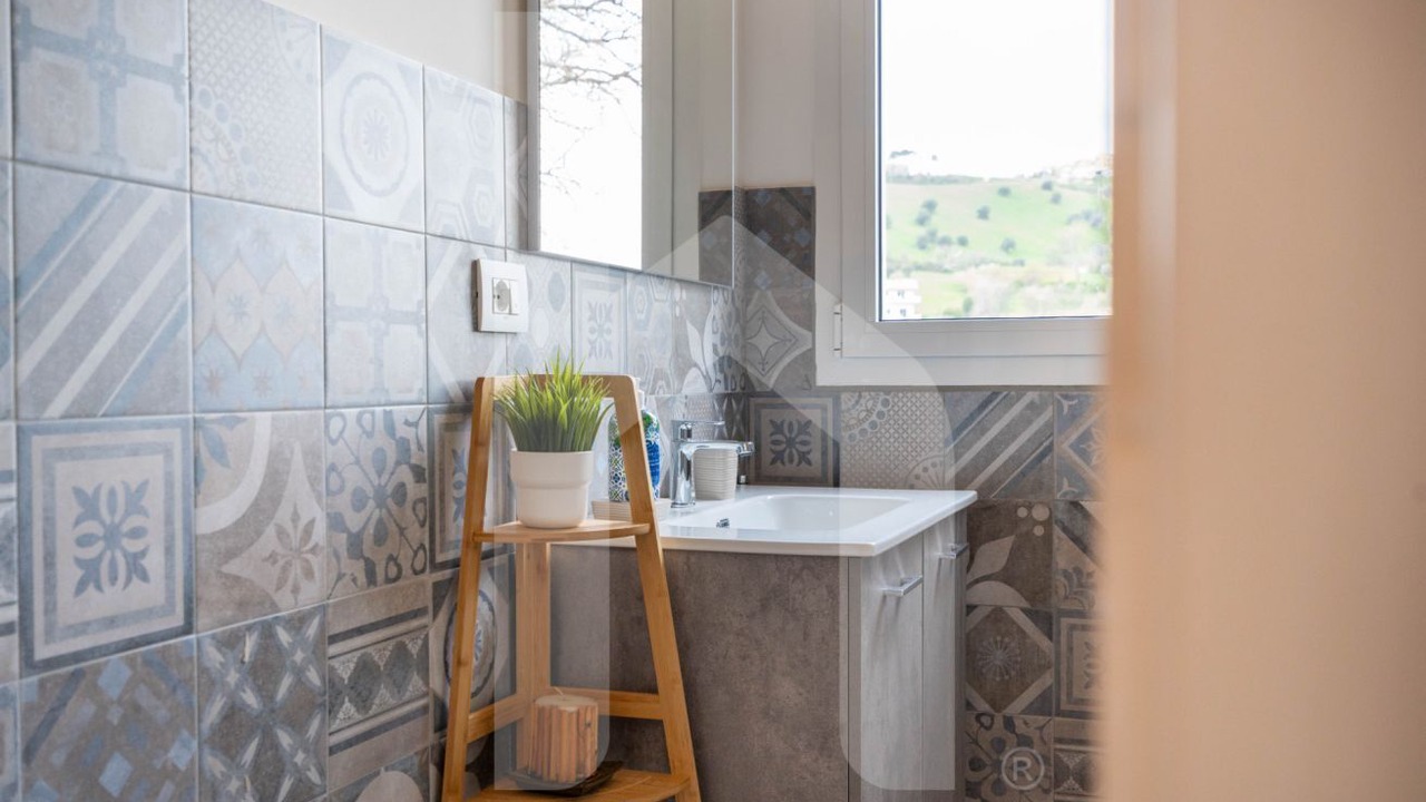 Photo of Bathroom in Atri