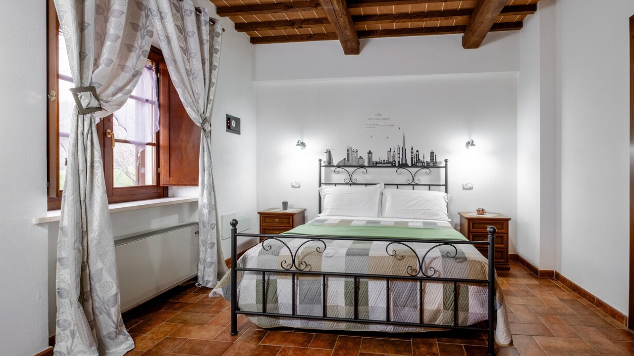 Photo of Bedroom in Catabbio