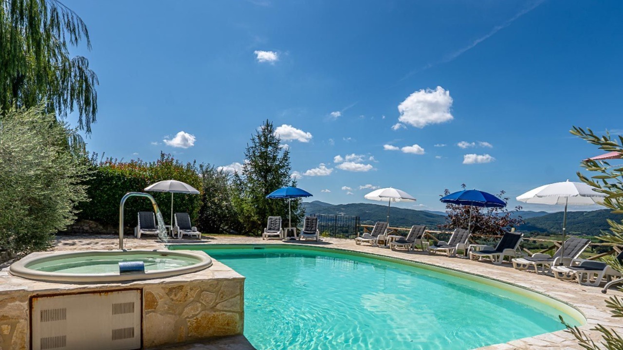 Photo of Outdoor in Montone